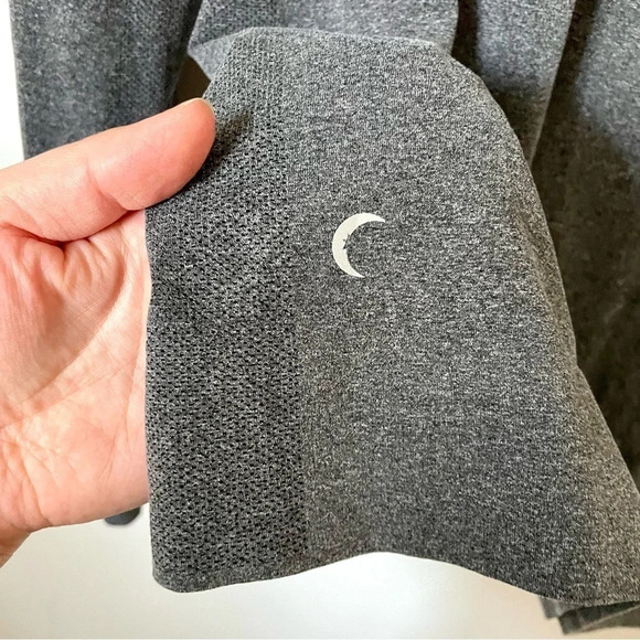 Zyia Long Sleeve Sweat Wicking Running Top - Picture 5 of 5